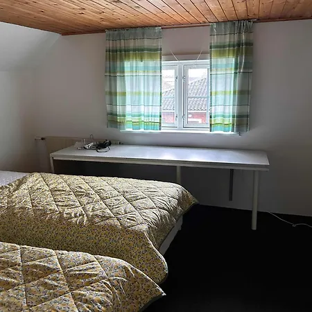 With Three Bedrooms Vemb