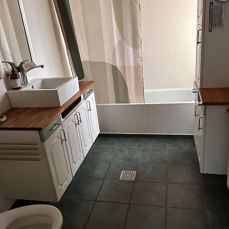 Holiday home With Three Bedrooms *